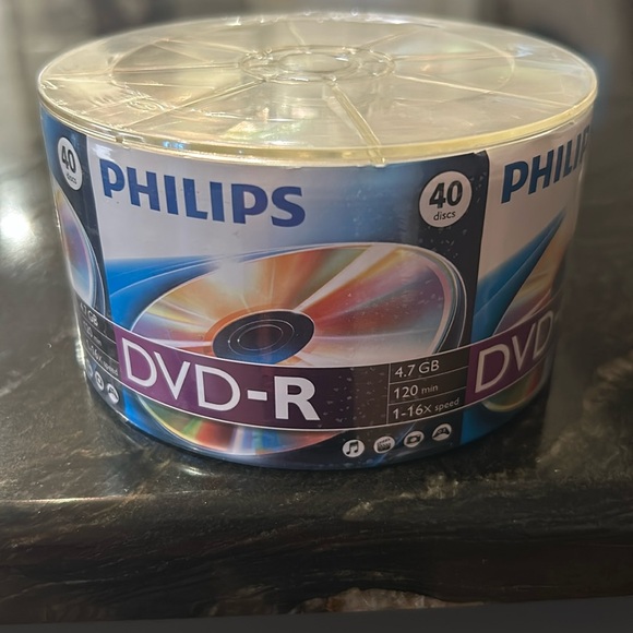 Philips Brand  DVD-R 40 Disk Pack. New never opened 
4.7GB. 120 minutes 1-16X - Picture 1 of 4